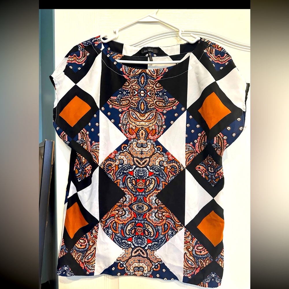 Vintage Daisy Fuentes geometric Safari women’s top blouse size xs